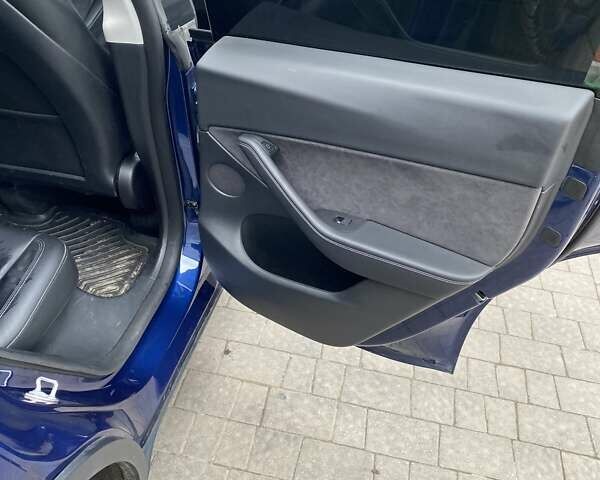 Синий Тесла Model Y, объемом двигателя 0 л и пробегом 89 тыс. км за 22000 $, фото 16 на Automoto.ua
