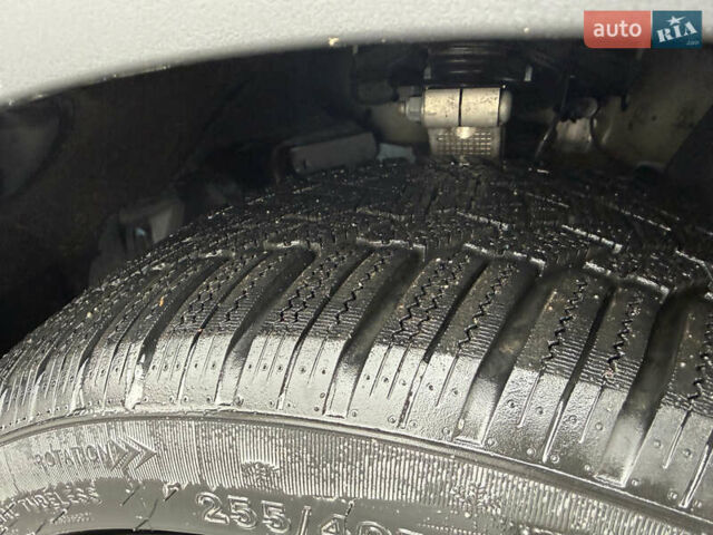 Синий Тесла Model Y, объемом двигателя 0 л и пробегом 120 тыс. км за 24500 $, фото 20 на Automoto.ua