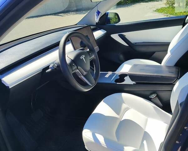 Синий Тесла Model Y, объемом двигателя 0 л и пробегом 63 тыс. км за 26800 $, фото 5 на Automoto.ua