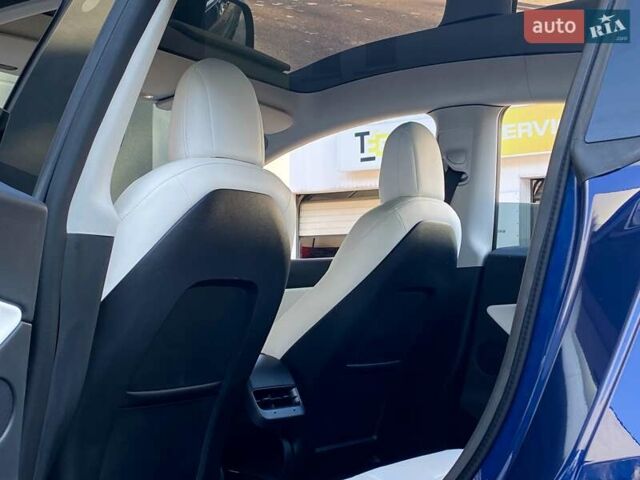 Синий Тесла Model Y, объемом двигателя 0 л и пробегом 92 тыс. км за 31999 $, фото 15 на Automoto.ua