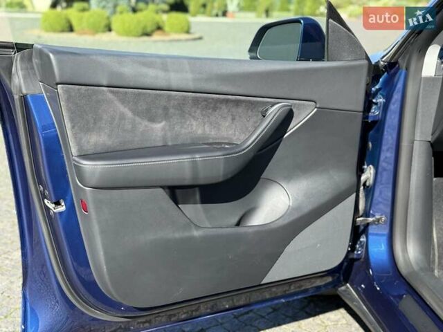 Синий Тесла Model Y, объемом двигателя 0 л и пробегом 80 тыс. км за 25300 $, фото 71 на Automoto.ua