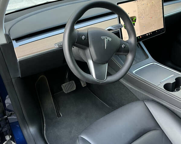 Синий Тесла Model Y, объемом двигателя 0 л и пробегом 24 тыс. км за 35500 $, фото 9 на Automoto.ua