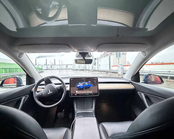 Синий Тесла Model Y, объемом двигателя 0 л и пробегом 130 тыс. км за 24500 $, фото 3 на Automoto.ua
