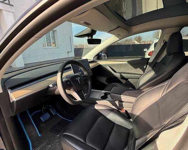Синий Тесла Model Y, объемом двигателя 0 л и пробегом 80 тыс. км за 27000 $, фото 11 на Automoto.ua