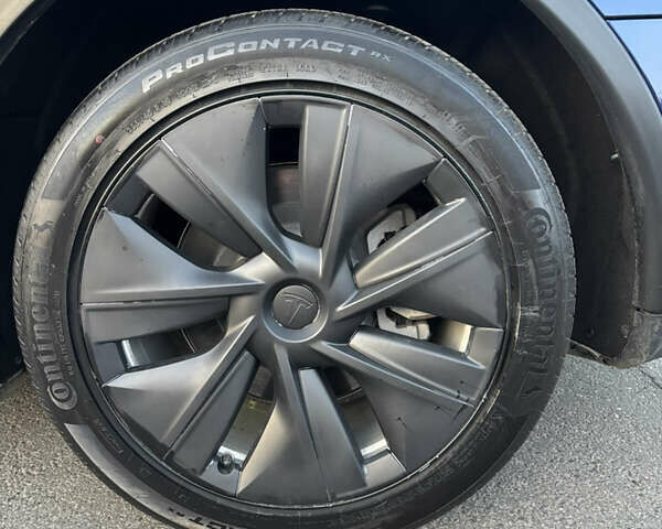 Синий Тесла Model Y, объемом двигателя 0 л и пробегом 43 тыс. км за 25500 $, фото 48 на Automoto.ua