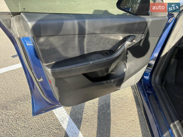 Синій Тесла Model Y, об'ємом двигуна 0 л та пробігом 76 тис. км за 27000 $, фото 7 на Automoto.ua