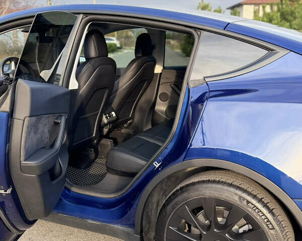 Синий Тесла Model Y, объемом двигателя 0 л и пробегом 52 тыс. км за 30900 $, фото 13 на Automoto.ua