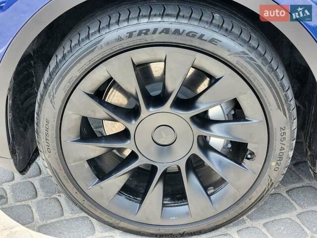 Синий Тесла Model Y, объемом двигателя 0 л и пробегом 37 тыс. км за 25900 $, фото 18 на Automoto.ua