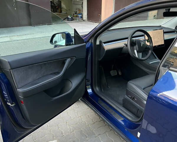 Синий Тесла Model Y, объемом двигателя 0 л и пробегом 24 тыс. км за 35500 $, фото 10 на Automoto.ua
