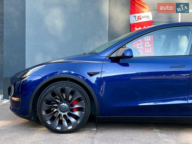 Синий Тесла Model Y, объемом двигателя 0 л и пробегом 92 тыс. км за 31999 $, фото 4 на Automoto.ua