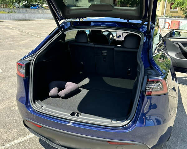 Синий Тесла Model Y, объемом двигателя 0 л и пробегом 15 тыс. км за 33000 $, фото 22 на Automoto.ua