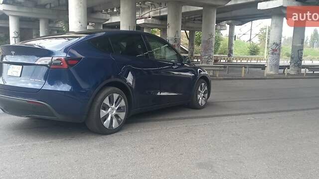 Синий Тесла Model Y, объемом двигателя 0 л и пробегом 9 тыс. км за 31000 $, фото 7 на Automoto.ua