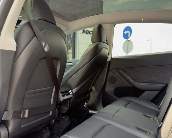 Синий Тесла Model Y, объемом двигателя 0 л и пробегом 12 тыс. км за 29000 $, фото 11 на Automoto.ua