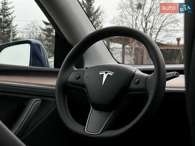 Синий Тесла Model Y, объемом двигателя 0 л и пробегом 10 тыс. км за 30494 $, фото 75 на Automoto.ua