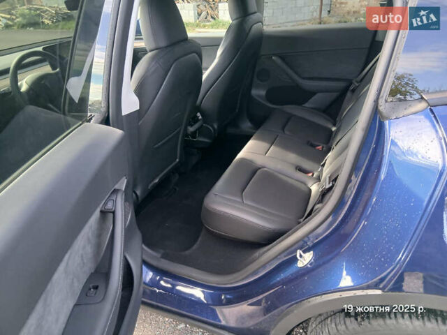Синий Тесла Model Y, объемом двигателя 0 л и пробегом 25 тыс. км за 27300 $, фото 8 на Automoto.ua