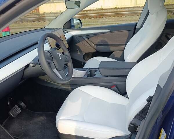 Синий Тесла Model Y, объемом двигателя 0 л и пробегом 18 тыс. км за 29000 $, фото 5 на Automoto.ua