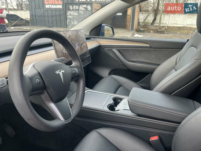 Синий Тесла Model Y, объемом двигателя 0 л и пробегом 20 тыс. км за 32500 $, фото 8 на Automoto.ua
