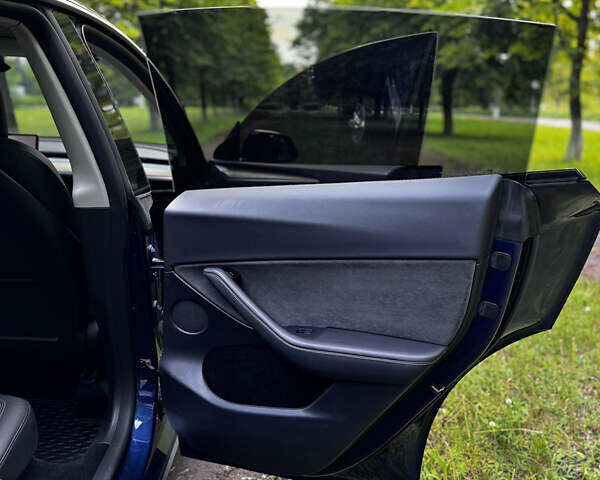 Синий Тесла Model Y, объемом двигателя 0 л и пробегом 26 тыс. км за 19900 $, фото 7 на Automoto.ua