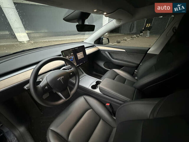 Синий Тесла Model Y, объемом двигателя 0 л и пробегом 36 тыс. км за 33000 $, фото 12 на Automoto.ua