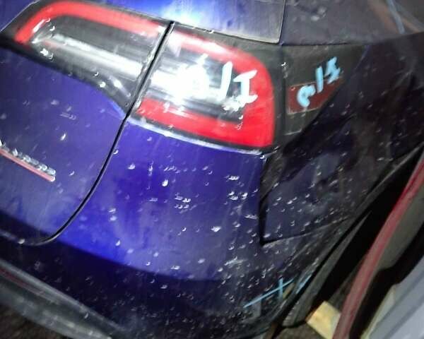 Синий Тесла Model Y, объемом двигателя 0 л и пробегом 37 тыс. км за 23000 $, фото 23 на Automoto.ua