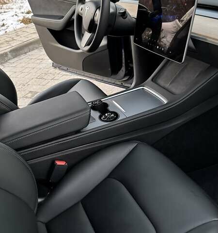 Синий Тесла Model Y, объемом двигателя 0 л и пробегом 15 тыс. км за 31500 $, фото 19 на Automoto.ua