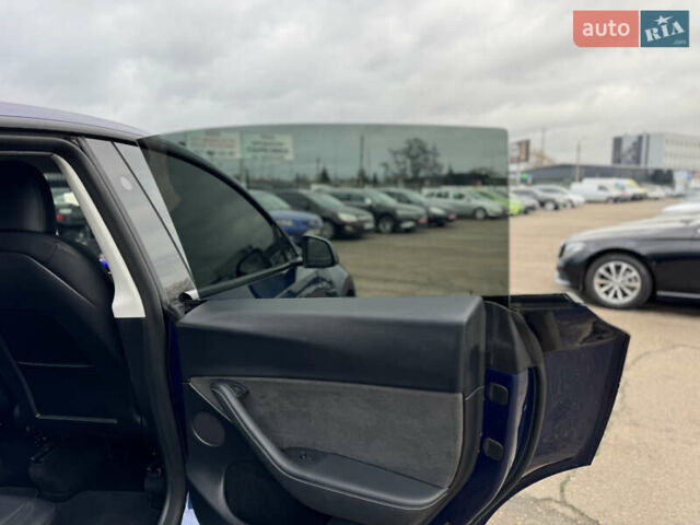 Синий Тесла Model Y, объемом двигателя 0 л и пробегом 36 тыс. км за 31000 $, фото 62 на Automoto.ua