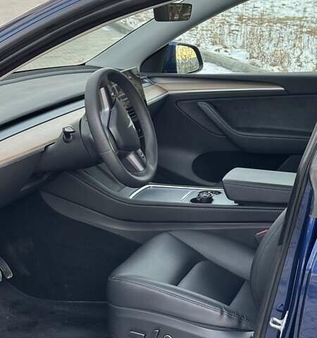 Синий Тесла Model Y, объемом двигателя 0 л и пробегом 15 тыс. км за 31500 $, фото 13 на Automoto.ua