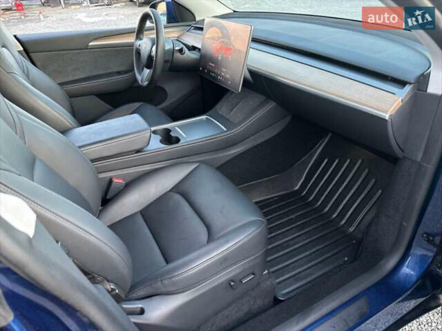 Синий Тесла Model Y, объемом двигателя 0 л и пробегом 22 тыс. км за 26000 $, фото 4 на Automoto.ua