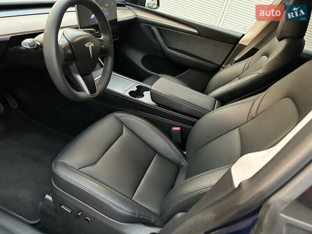 Синий Тесла Model Y, объемом двигателя 0 л и пробегом 27 тыс. км за 35999 $, фото 13 на Automoto.ua
