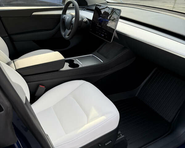 Синий Тесла Model Y, объемом двигателя 0 л и пробегом 10 тыс. км за 25000 $, фото 14 на Automoto.ua