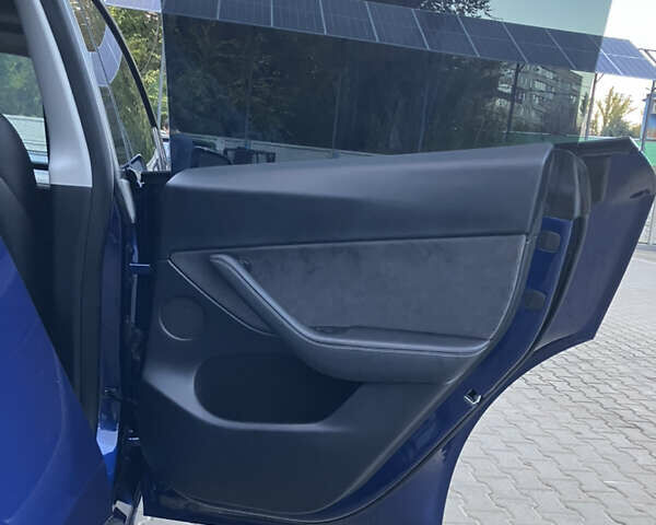 Синій Тесла Model Y, об'ємом двигуна 0 л та пробігом 29 тис. км за 29000 $, фото 38 на Automoto.ua