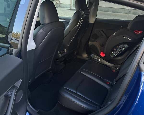 Синий Тесла Model Y, объемом двигателя 0 л и пробегом 27 тыс. км за 29499 $, фото 8 на Automoto.ua