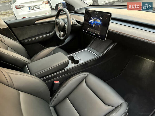 Синий Тесла Model Y, объемом двигателя 0 л и пробегом 27 тыс. км за 35999 $, фото 15 на Automoto.ua