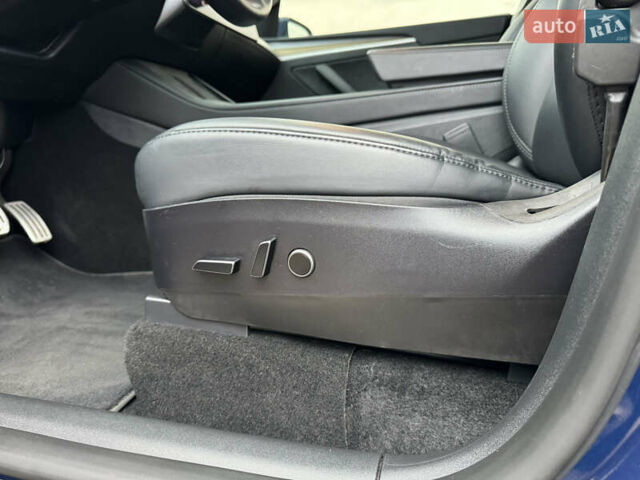 Синий Тесла Model Y, объемом двигателя 0 л и пробегом 36 тыс. км за 31000 $, фото 80 на Automoto.ua