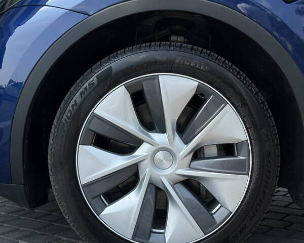 Синий Тесла Model Y, объемом двигателя 0 л и пробегом 12 тыс. км за 29000 $, фото 8 на Automoto.ua