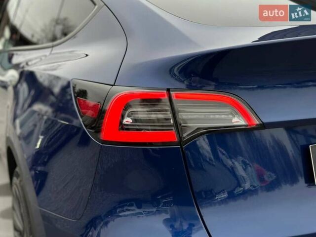 Синий Тесла Model Y, объемом двигателя 0 л и пробегом 10 тыс. км за 30494 $, фото 8 на Automoto.ua