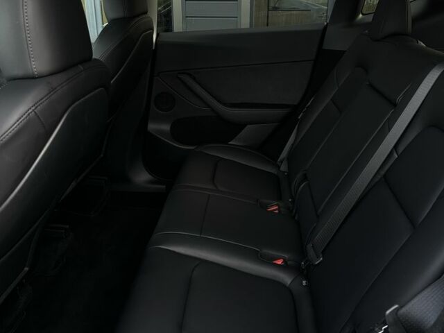 Синій Тесла Model Y, об'ємом двигуна 0 л та пробігом 37 тис. км за 28800 $, фото 6 на Automoto.ua