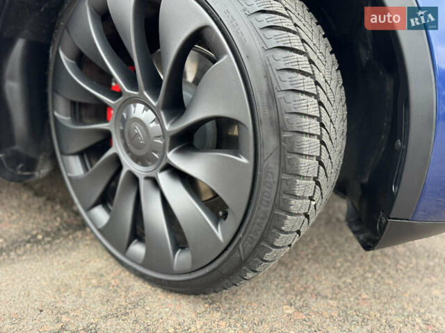 Синий Тесла Model Y, объемом двигателя 0 л и пробегом 36 тыс. км за 31000 $, фото 29 на Automoto.ua