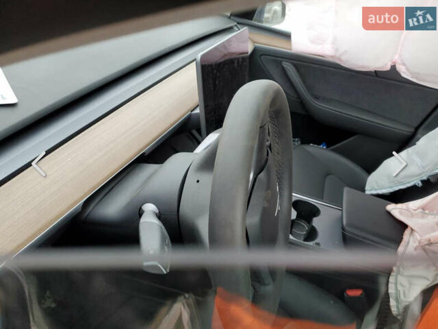 Синий Тесла Model Y, объемом двигателя 0 л и пробегом 10 тыс. км за 19700 $, фото 3 на Automoto.ua