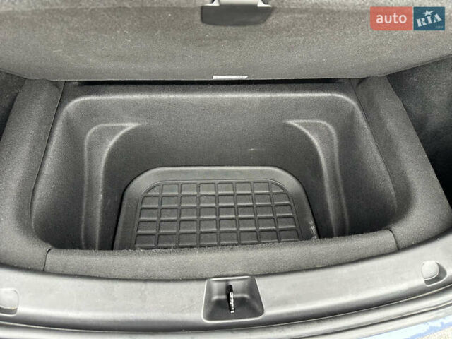 Синій Тесла Model Y, об'ємом двигуна 0 л та пробігом 81 тис. км за 25500 $, фото 19 на Automoto.ua