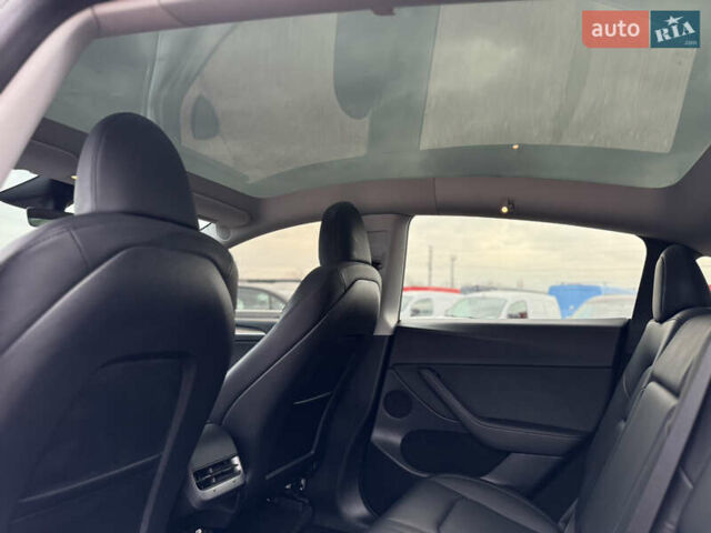 Синий Тесла Model Y, объемом двигателя 0 л и пробегом 36 тыс. км за 31000 $, фото 53 на Automoto.ua
