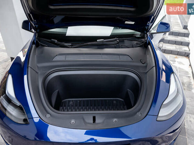 Синій Тесла Model Y, об'ємом двигуна 0 л та пробігом 55 тис. км за 27200 $, фото 30 на Automoto.ua