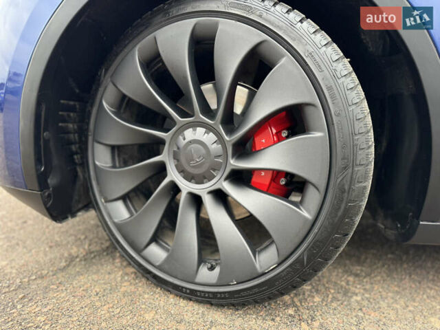 Синий Тесла Model Y, объемом двигателя 0 л и пробегом 36 тыс. км за 31000 $, фото 15 на Automoto.ua