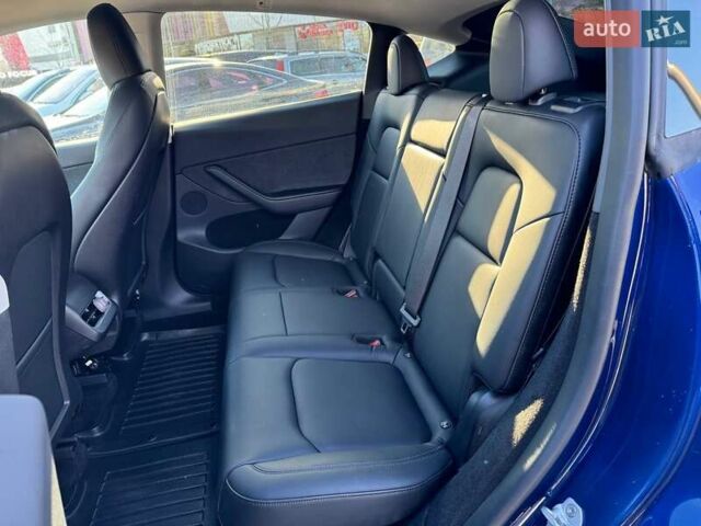 Синий Тесла Model Y, объемом двигателя 0 л и пробегом 48 тыс. км за 32990 $, фото 8 на Automoto.ua