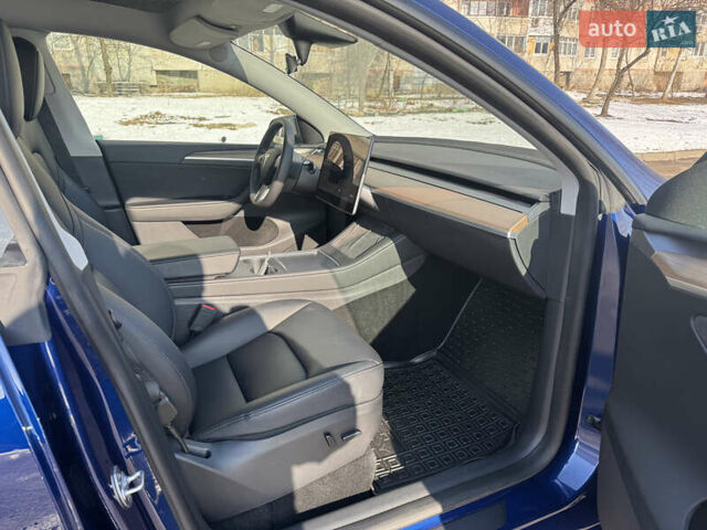 Синий Тесла Model Y, объемом двигателя 0 л и пробегом 21 тыс. км за 26500 $, фото 28 на Automoto.ua