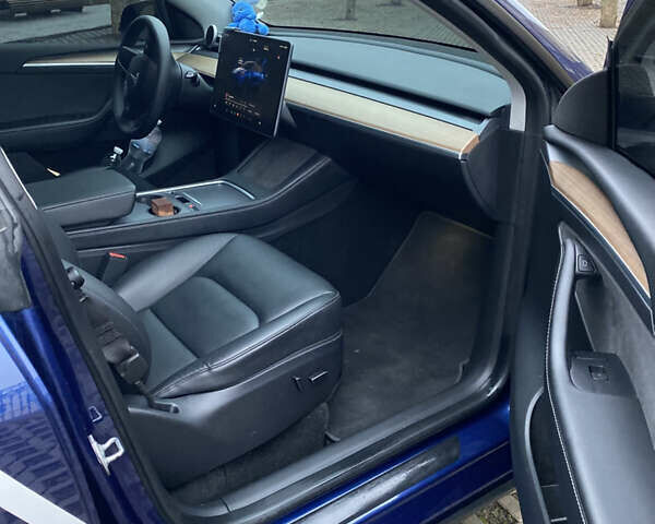 Синий Тесла Model Y, объемом двигателя 0 л и пробегом 42 тыс. км за 26900 $, фото 17 на Automoto.ua