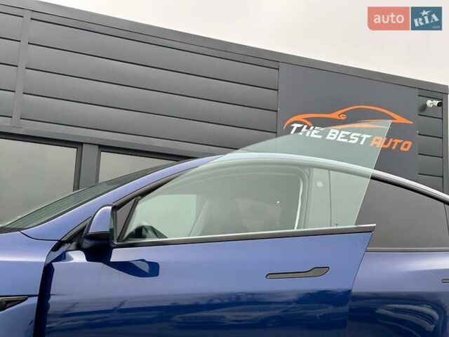 Синий Тесла Model Y, объемом двигателя 0 л и пробегом 10 тыс. км за 30494 $, фото 90 на Automoto.ua