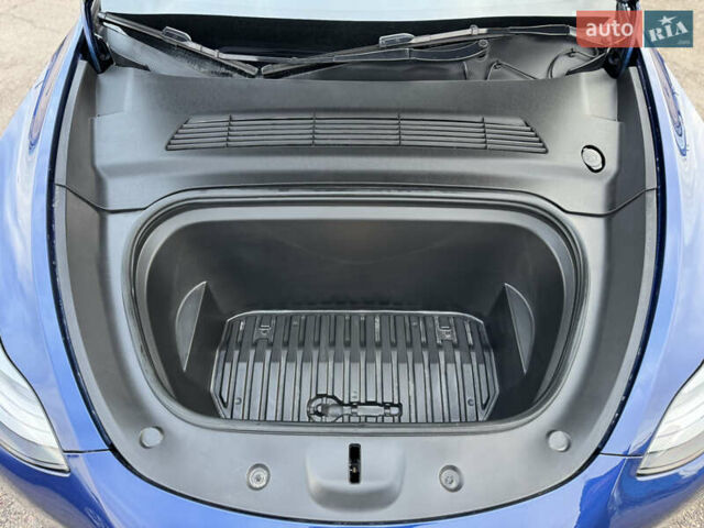 Синий Тесла Model Y, объемом двигателя 0 л и пробегом 36 тыс. км за 31000 $, фото 95 на Automoto.ua