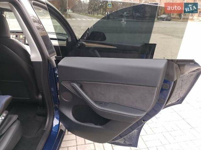Синій Тесла Model Y, об'ємом двигуна 0 л та пробігом 54 тис. км за 30000 $, фото 25 на Automoto.ua