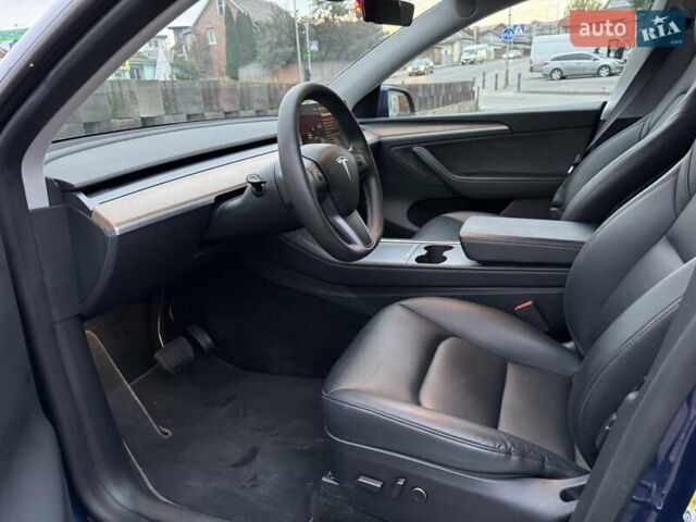 Синий Тесла Model Y, объемом двигателя 0 л и пробегом 35 тыс. км за 34999 $, фото 13 на Automoto.ua